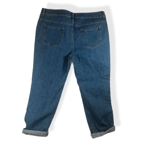 Forever 21 Womens Distressed Boyfriend Jeans Size 31 Rolled Cuffs Medium Wash - Picture 2 of 6